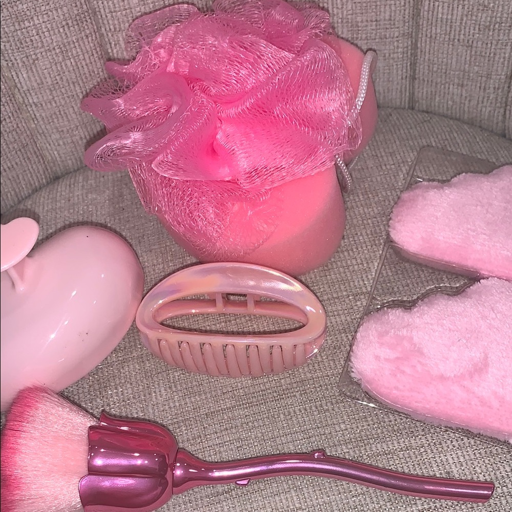 Pink Beauty Accessory Set - Picture 7 of 7